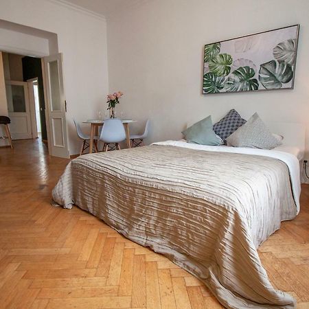 Nejedleho Apartmeet プラハ エクステリア 写真