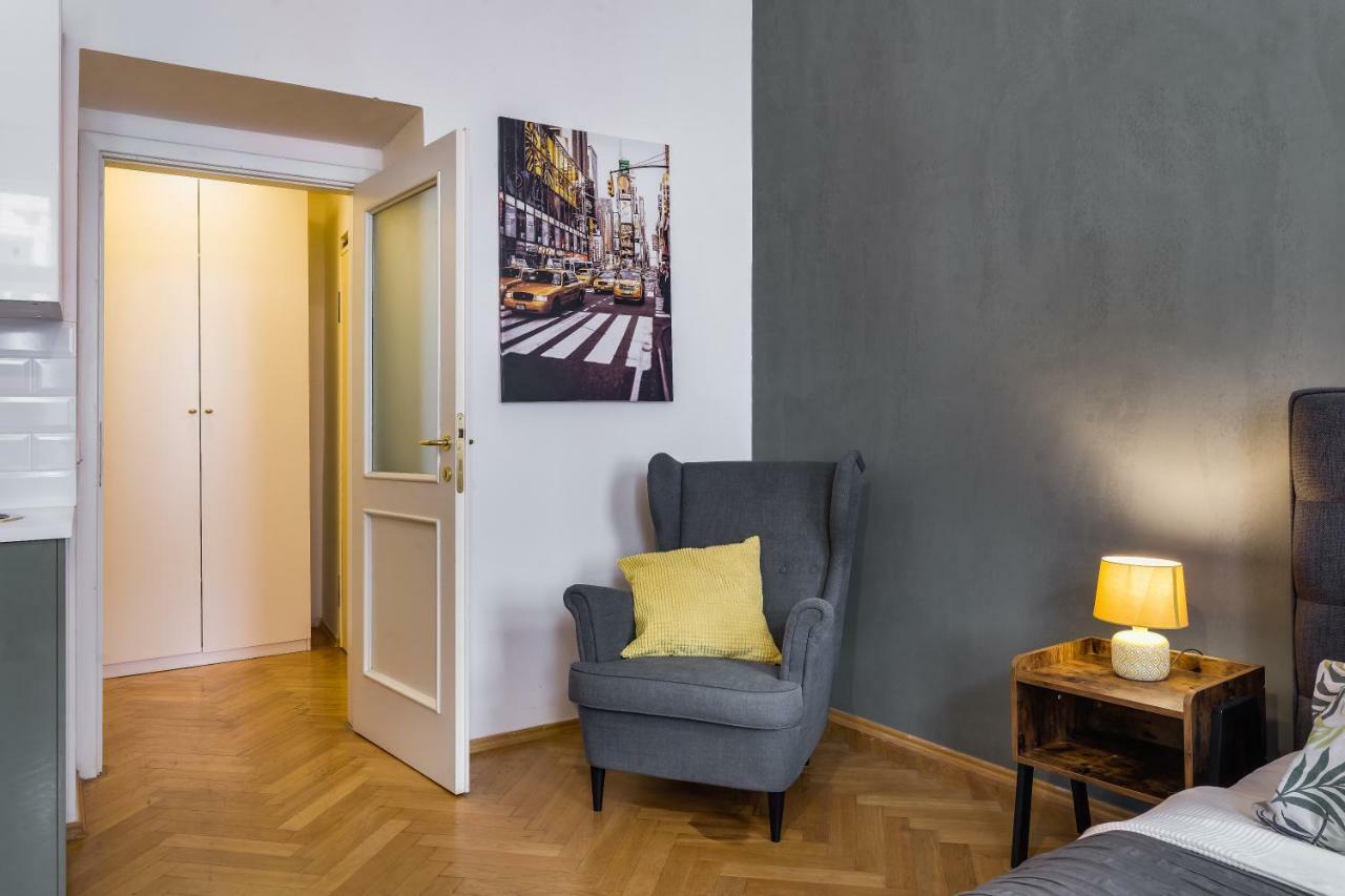 Nejedleho Apartmeet プラハ エクステリア 写真