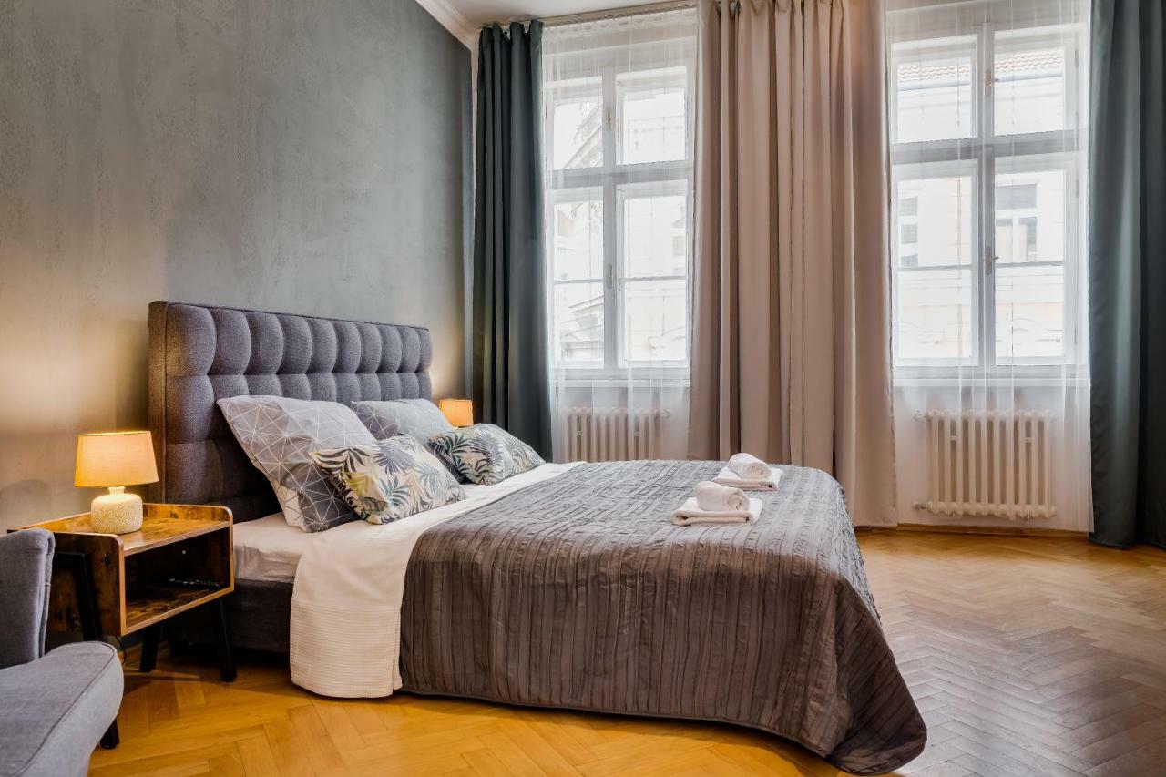 Nejedleho Apartmeet プラハ エクステリア 写真