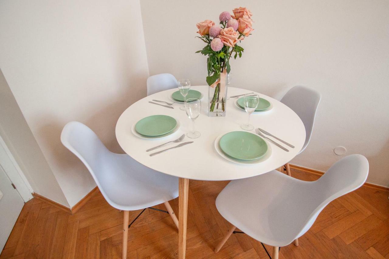 Nejedleho Apartmeet プラハ エクステリア 写真